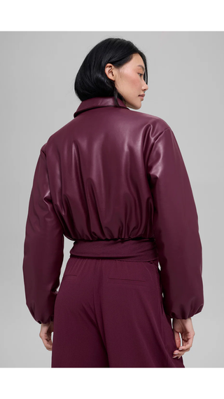 Chaqueta Alo Yoga Faux Leather Cropped Premier Bomber Burgundy