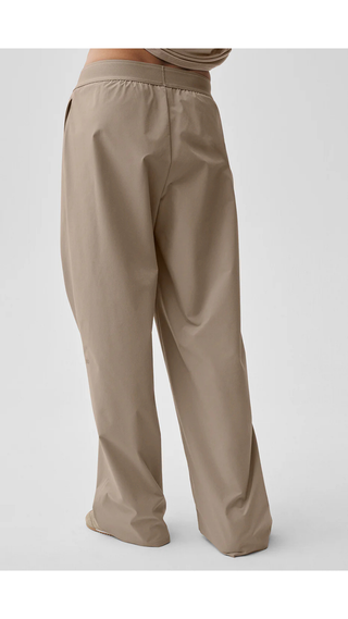 Pantalon Alo Yoga Suit Up Trouser (Long) Gravel