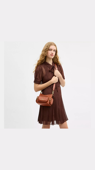 Cartera Coach Laurel Shoulder Bag 22 With Pockets Cinnamon