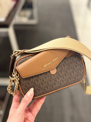 Crossbody Michael Kors 2 en 1 camera Maisie Brown