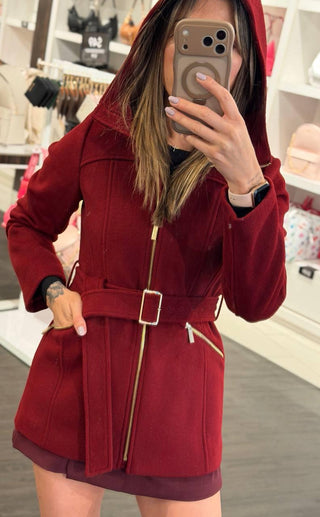 Chaqueta Michael Kors Fall2025 Cherry Red
