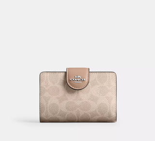 Billetera Coach signature canvas Silver Sand Taupe