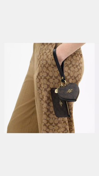 Billetera Coach Wristlet and Heart Pouch Walnut/Black