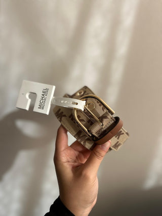 Cinturón Michael Kors beige monogram cotton