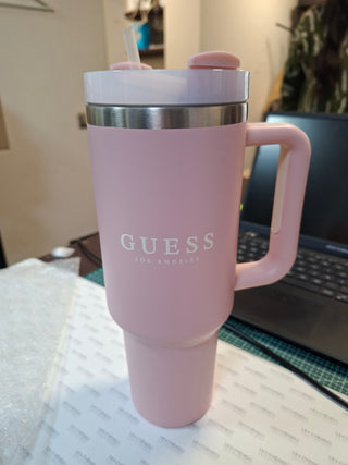 VASO ROSADO GUESS
