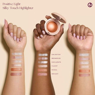 Iluminador de Rostro Rare beauty POSITIVE LIGHT SILKY TOUCH HIGHLIGHTER ENLIGHTEN