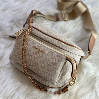 RIÑONERA MICHAEL KORS Slater Medium Logo Sling Pack VAINILLA